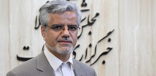 محمود صادقی: روحانی خانه تکانی کند، این کابینه بازنشسته ها است